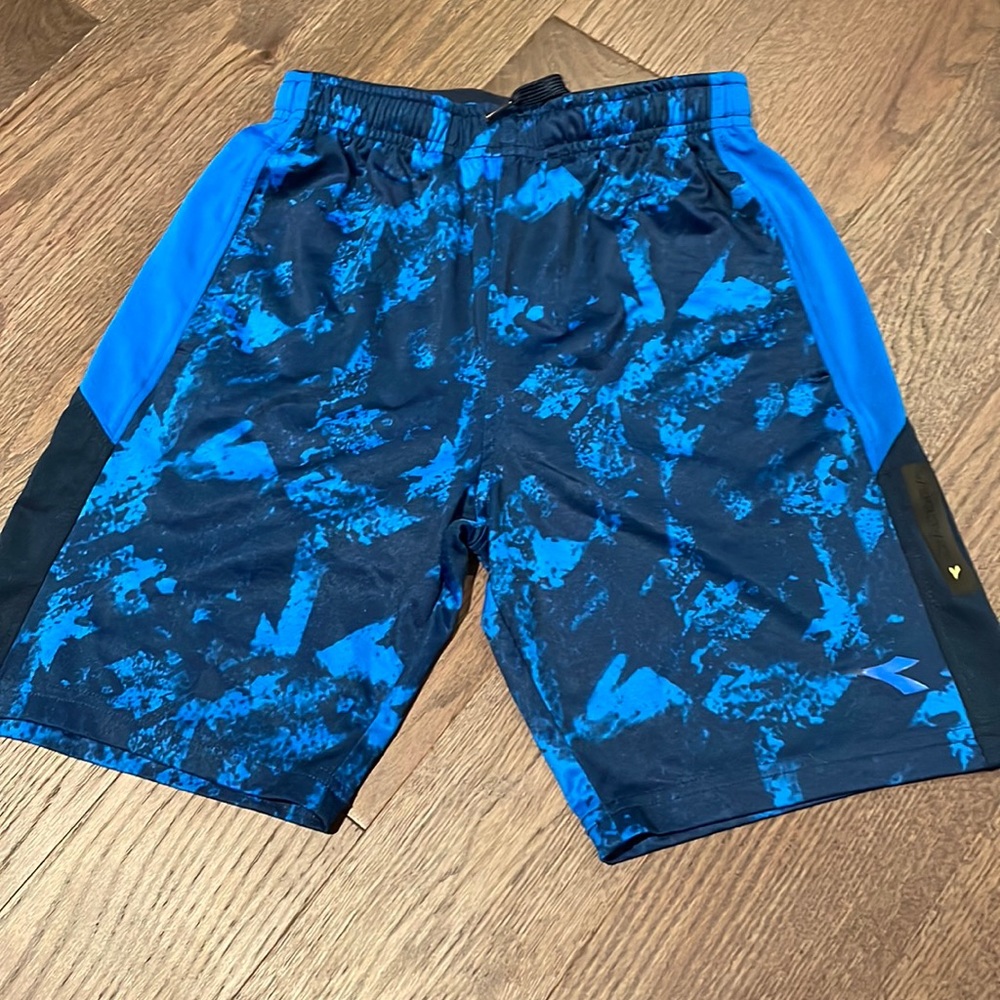 10/10 Diadora sz S youth shorts